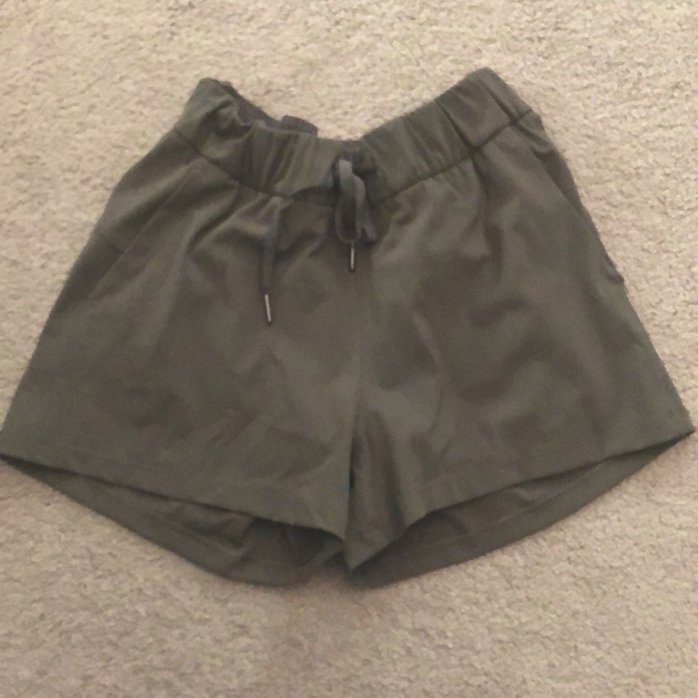 Lululemon On the Fly short